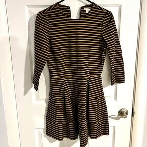 GAP 3/4 sleeve structured for and flare striped cotton dress - Size 0
